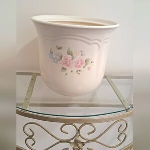 Vintage Pfaltzgraff Tea Rose Large Canister. Circa 1985.